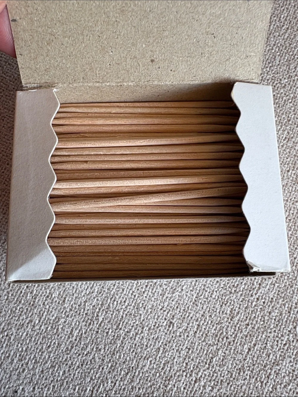 VTG Round White Birch Toothpicks - 250 Count